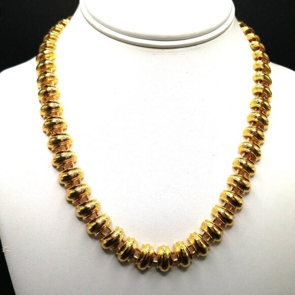 Vintage Gold Tone Link Necklace, 18 Inches, 1990s - Picture 8 of 9